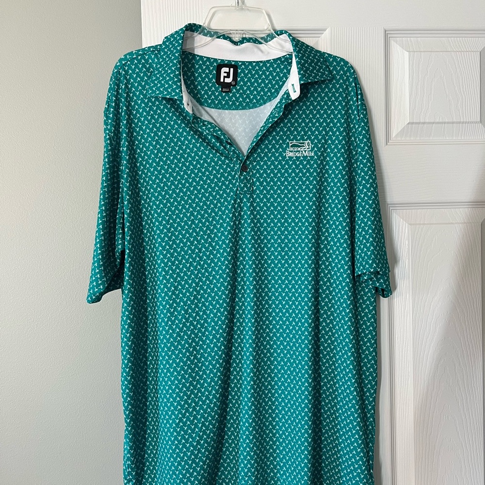 FootJoy Green Patterned Golf Performance Shirt Bridge Mill Golf Course